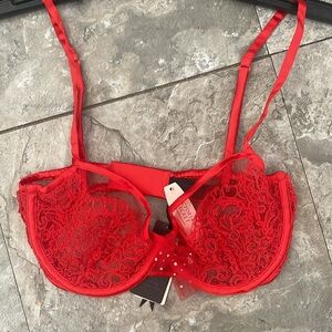 Victoria's Secret NWT glamorous rhinestones Red Lace Underwire Bra 32D